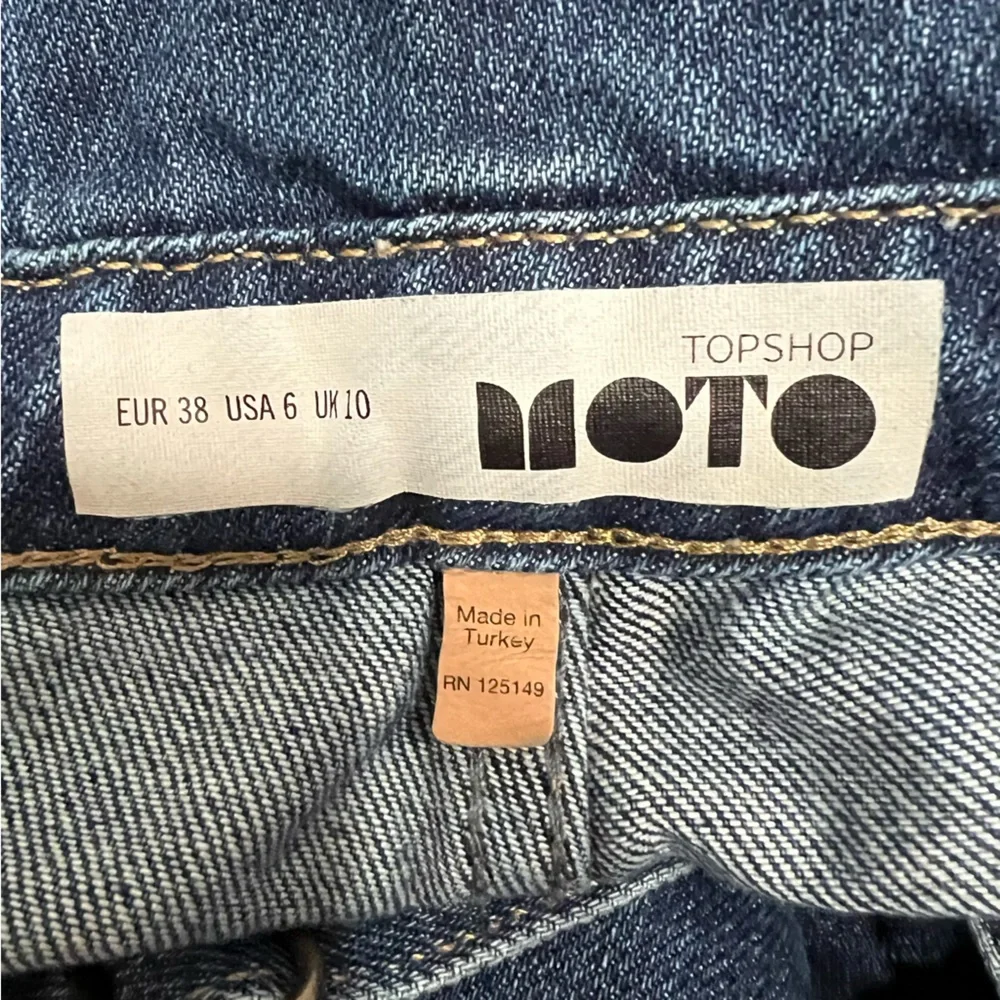 Topshop women overall denim shorts‎ size 6